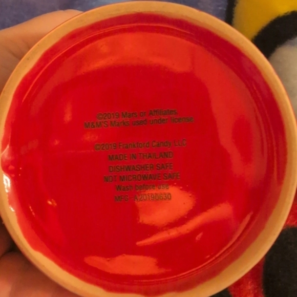 M&M'S Red Ceramic Mug with Iconic Character Design - Picture 2 of 4